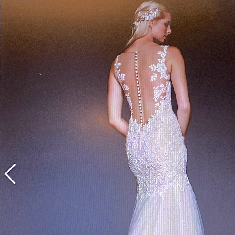Galina Signature SWG723 trumpet gown.